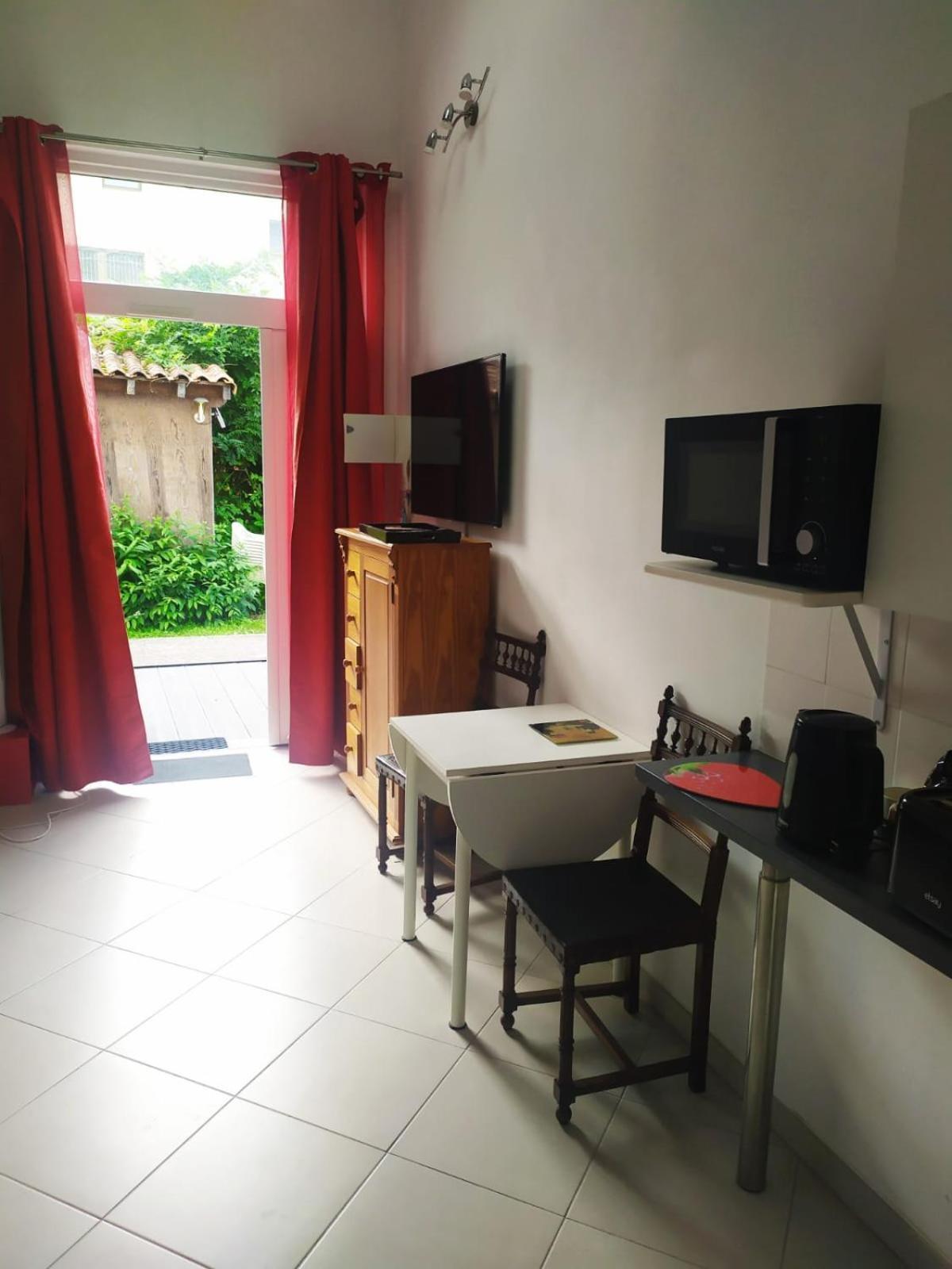 Aparthotel Les Bains Douches Périgueux Exterior foto