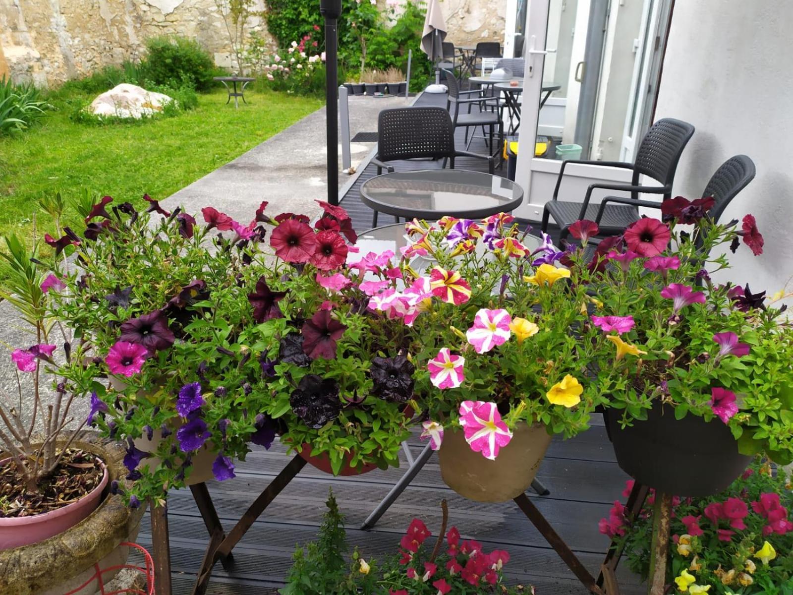 Aparthotel Les Bains Douches Périgueux Exterior foto